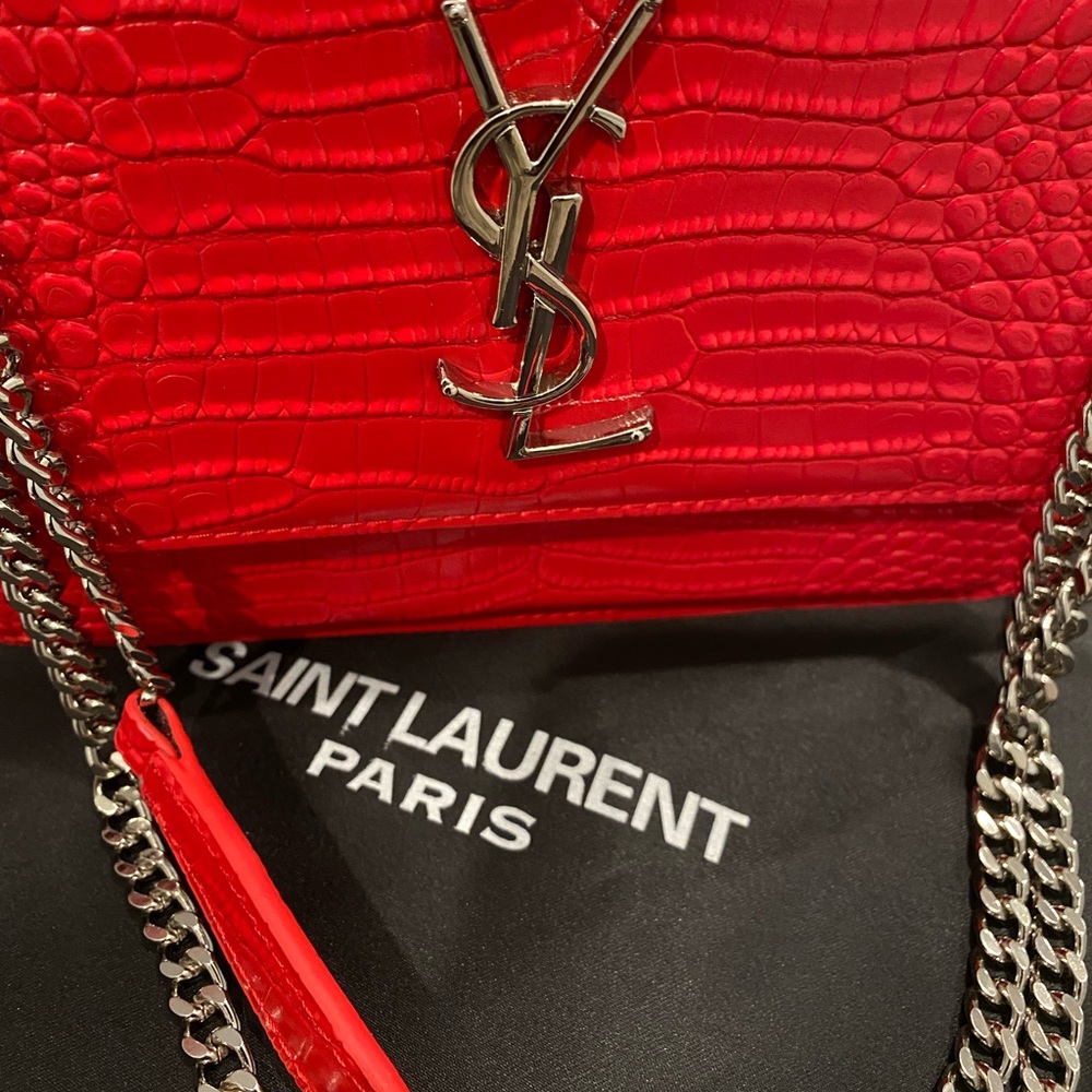 SUNSET MEDIUM IN CROCODILE EMBOSSED SHINY LEATHER